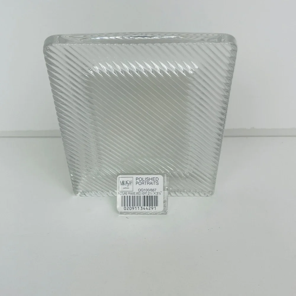 Mikasa Picture Frame Polished Portraits Clear Ribbed Glass QQ100/667 Japan NEW